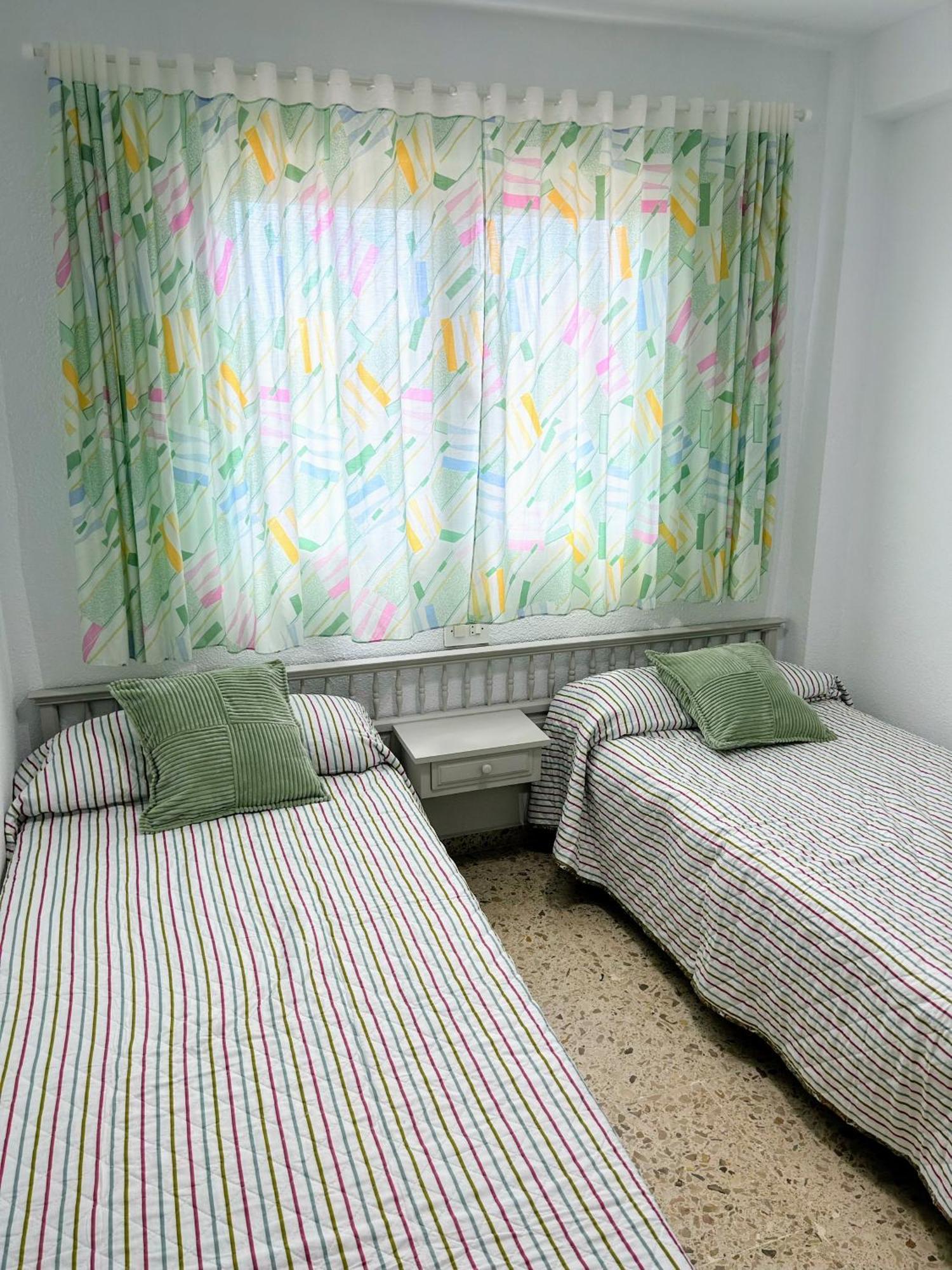 Apartamento Gandia Playa 150M Playa Con Parking Privado Y Piscina Playa de Gandia Extérieur photo